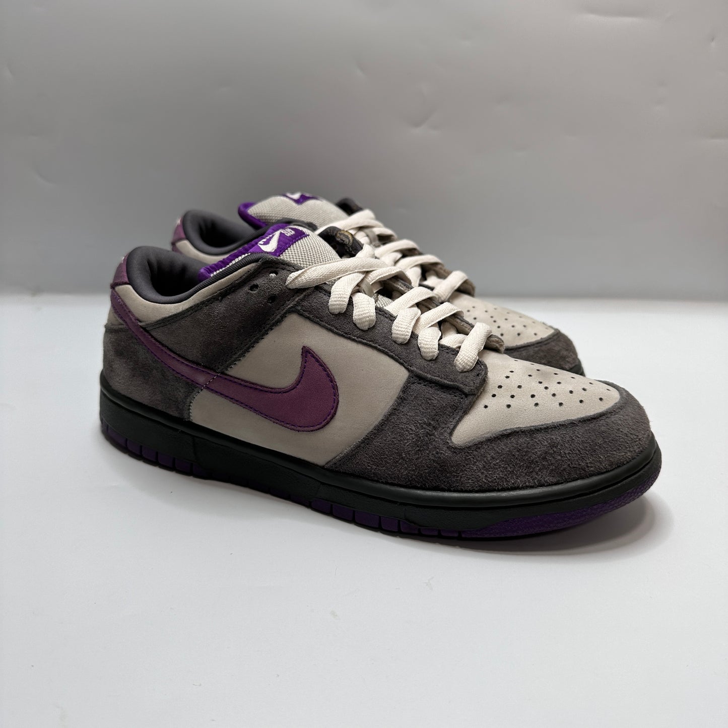 Nike SB Dunk Low Purple Pigeon (2006)