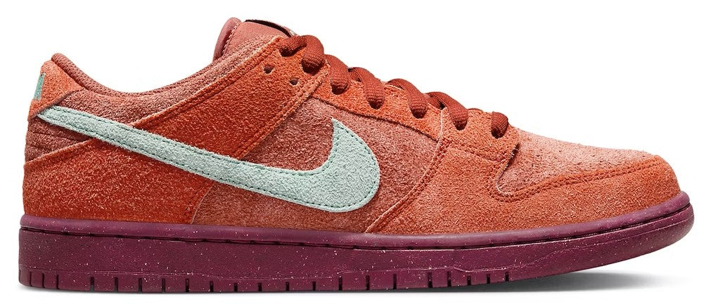 Nike SB Dunk Low Mystic Red