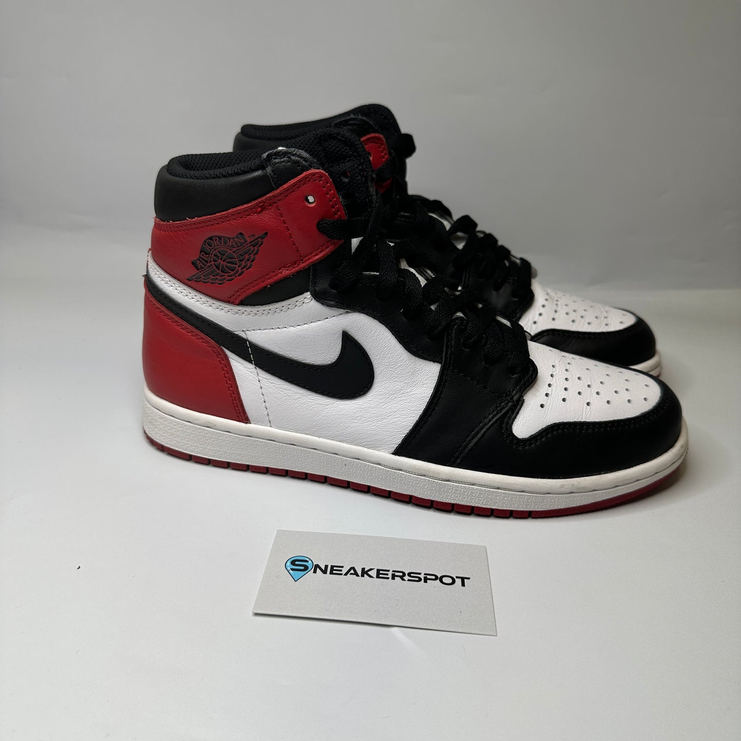 Jordan 1 High Black Toe (2016)