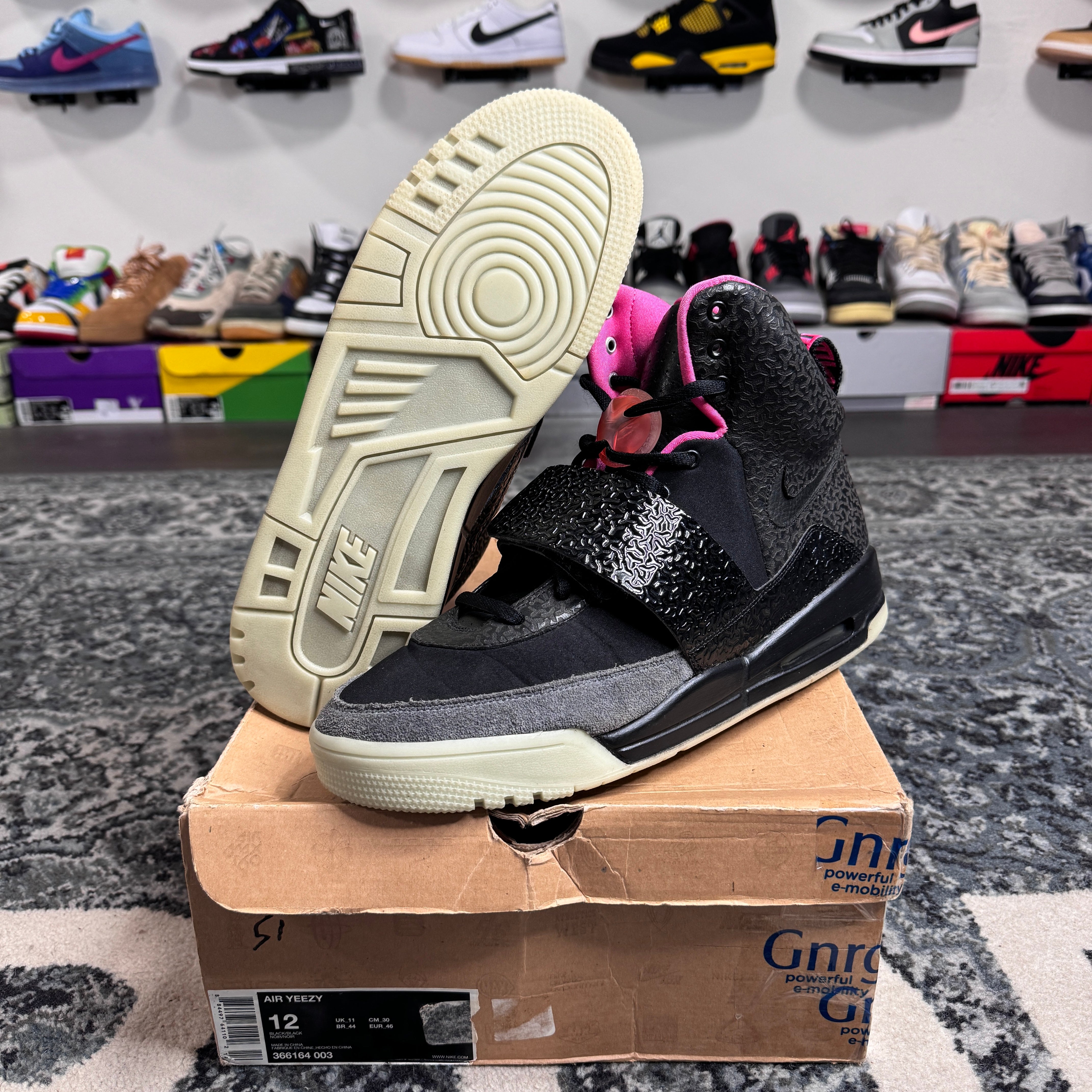 Nike air yeezy 1 black glow best sale