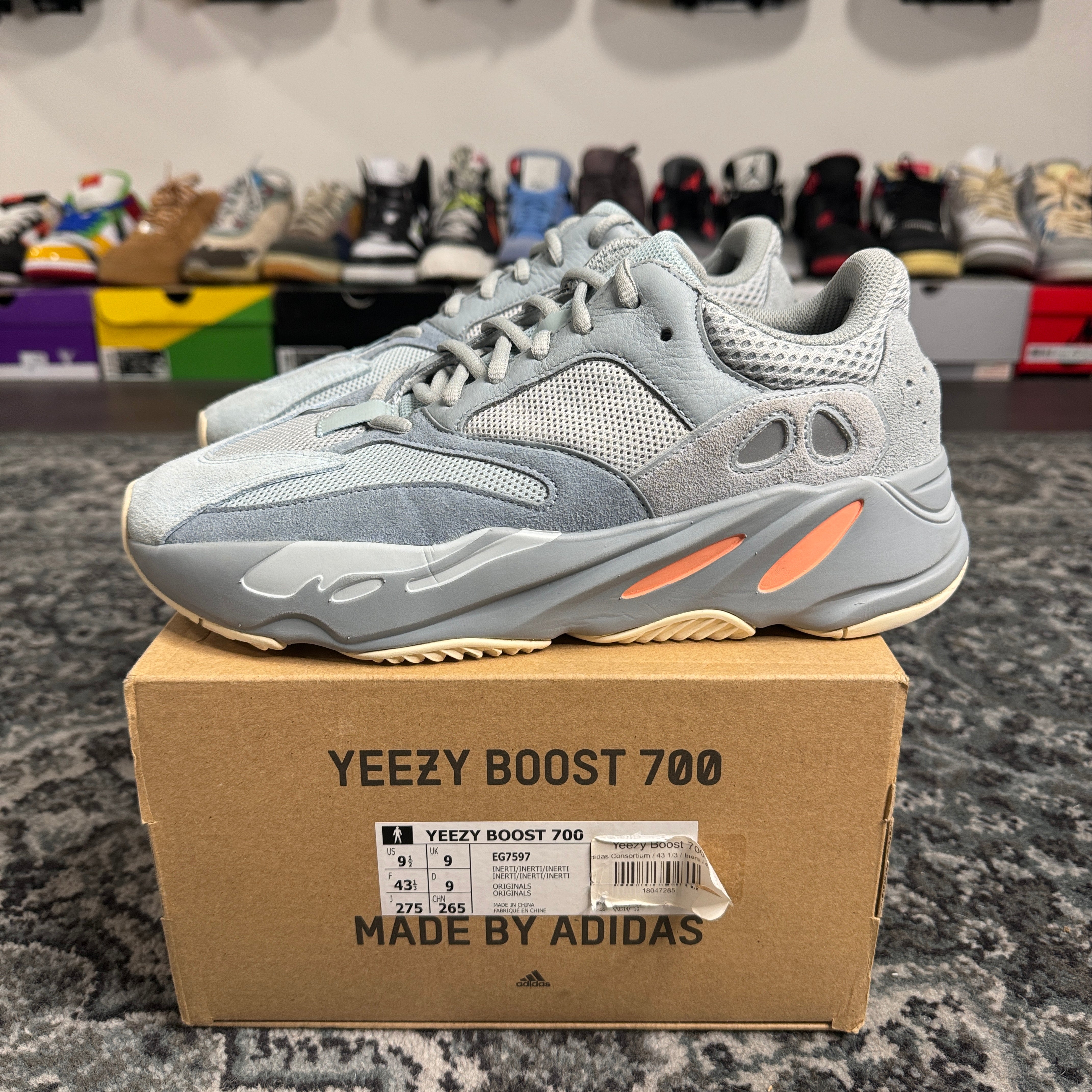 Adidas yeezy inertia 700 43 hotsell